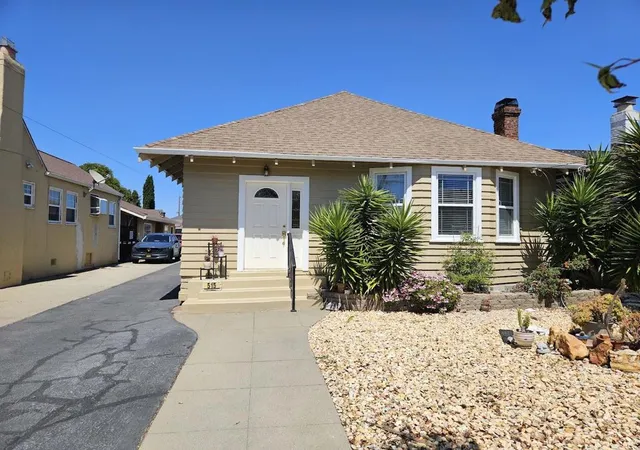 1st image of 515 S Fremont St, San Mateo, CA 94402 | MLS# ML82042066