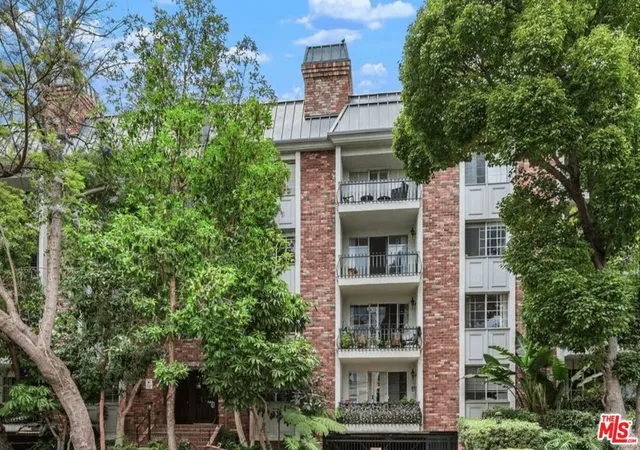 2nd image of 1375 Kelton Ave #104, Los Angeles, CA 90024 | MLS# 26838235