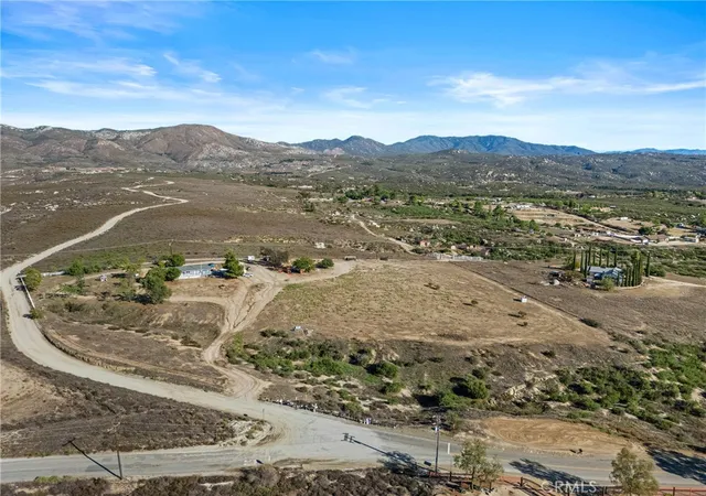 Photo 4 of Manufactured home for sale at 33945 Red Mountain, Hemet, CA 92544 | MLS# IG26115854 | Listing updated on 2026-09-06