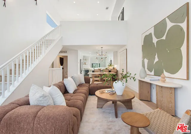 1st image of 11222 W Victory Blvd #2, North Hollywood, CA 91606 | MLS# 26839865
