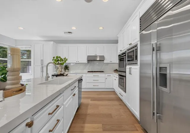 Photo 3 of Single family home for sale at 16845 Zinfandel Cir, Morgan Hill, CA 95037 | MLS# ML82048581 | Listing updated on 2026-10-12