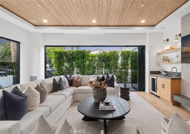 3rd image of 1717 E Ocean Blvd, Newport Beach, CA 92661 | MLS# NP26116066