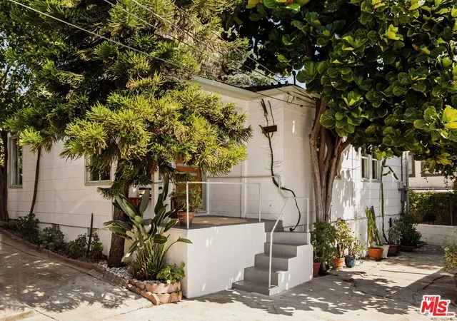 Photo 1 of Sale Pending at 2510 1/2 Arthur St, Los Angeles, CA 90065 | MLS# 26838643 | Listing updated on 2026-06-14