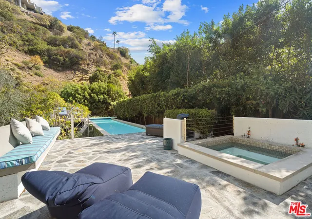 1st image of 1853 Nichols Canyon Rd, Los Angeles, CA 90046 | MLS# 26839971