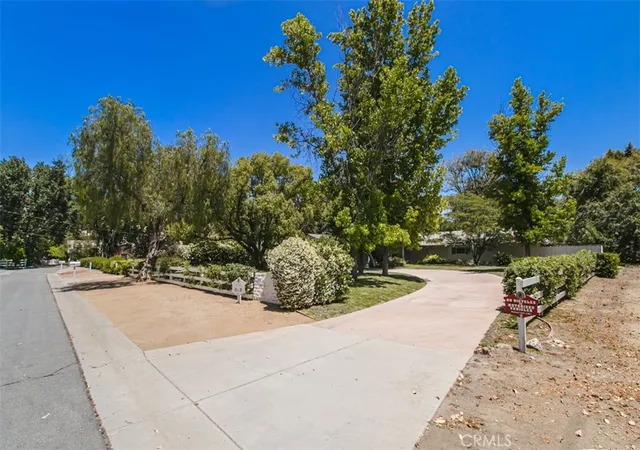 Homes for sale in Hidden Hills, CA | 5238 Twin Oaks, Hidden Hills, CA 91302 | MLS# SR26113037