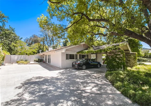 Homes for sale in Hidden Hills, CA | 5238 Twin Oaks, Hidden Hills, CA 91302 | MLS# SR26113037