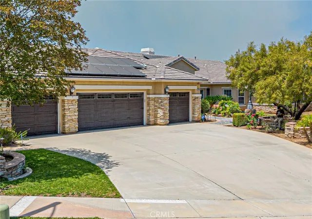 Single family home for sale at 4088 Shady Ridge Cir, Corona, CA 92881 | MLS# TR26113145
