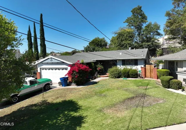 2nd image of 4025 Vista Ct, La Crescenta, CA 91214 | MLS# P1-27349
