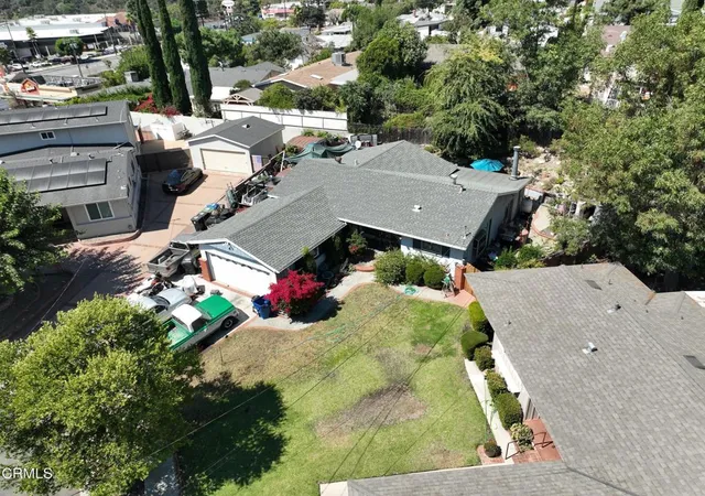 4th image of 4025 Vista Ct, La Crescenta, CA 91214 | MLS# P1-27349