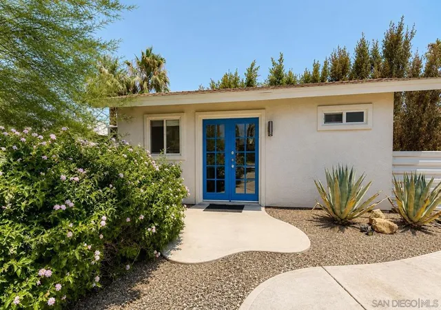 4th image of 1318 E Via Escuela, Palm Springs, CA 92262 | MLS# 260012960SD