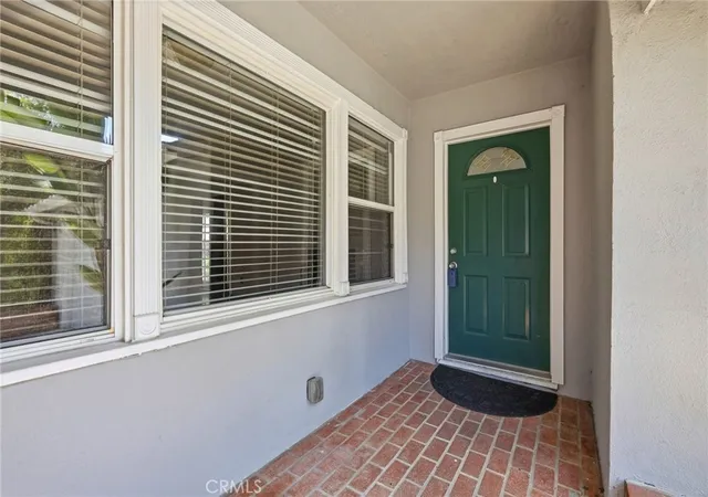 4th image of 5027 Rigoletto St, Woodland Hills, CA 91364 | MLS# SR26115936