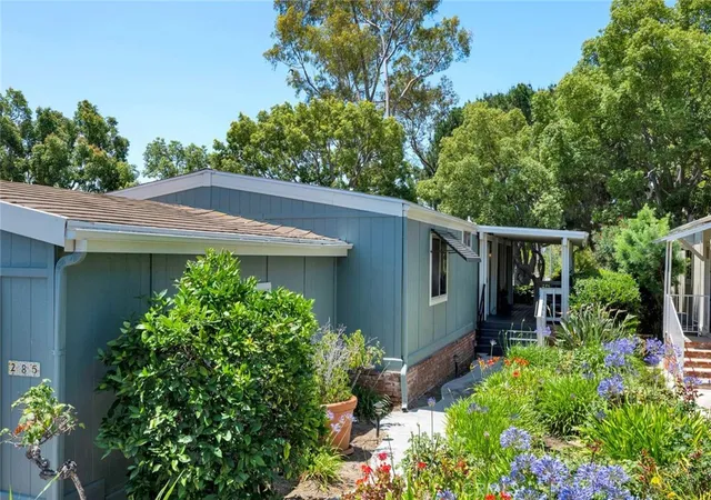 Photo 2 of Manufactured home for sale at 5200 Irvine Blvd #285, Irvine, CA 92620 | MLS# OC26116050 | Listing updated on 2026-10-12