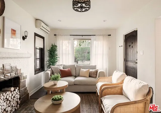 4th image of 428 N Alta Vista Blvd, Los Angeles, CA 90036 | MLS# 26830245