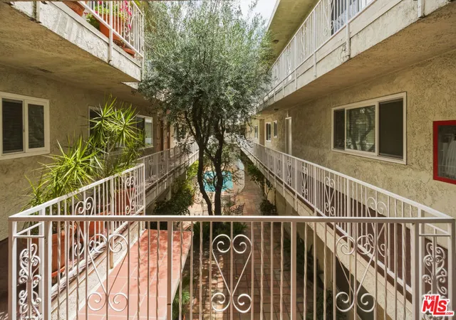 Homes for sale in Encino, CA | 5301 Yarmouth Ave #10, Encino, CA 91316 | MLS# 26839499