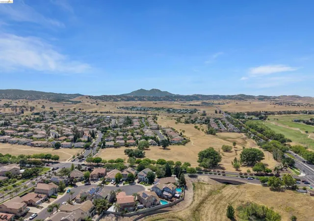 Homes for sale in Brentwood, CA | 288 Pebble Beach Dr, Brentwood, CA 94513 | MLS# 41136380