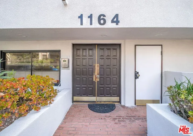 2nd image of 1164 Wellesley Ave #204, Los Angeles, CA 90049 | MLS# 26832005