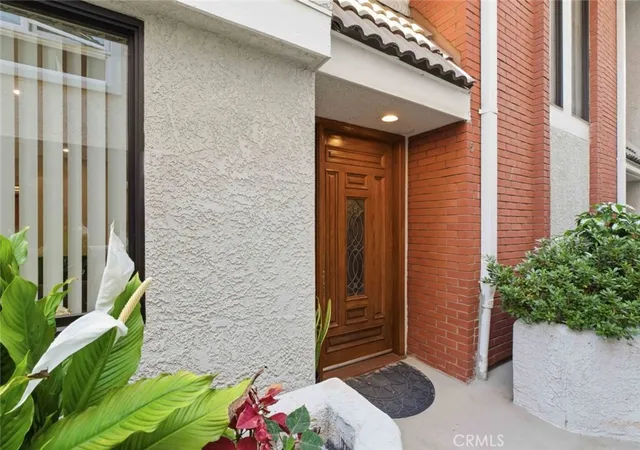4th image of 301 W Loraine St, Glendale, CA 91202