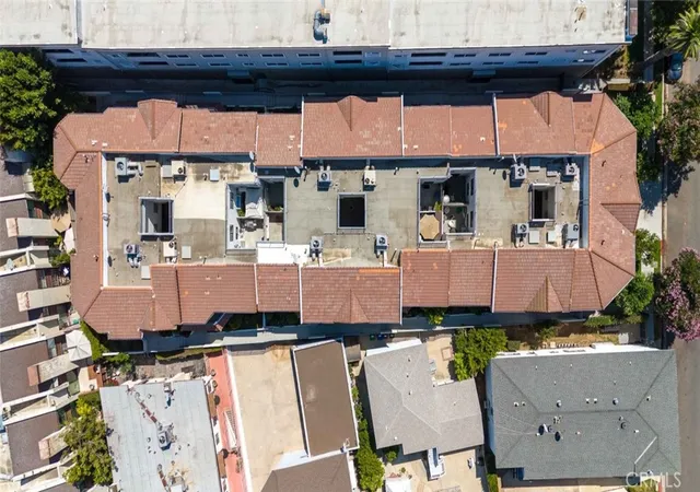 2nd image of 301 W Loraine St, Glendale, CA 91202