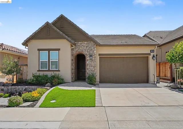 Photo 1 of Single family home for sale at 1696 Provence Ln, Brentwood, CA 94513 | MLS# 41136385 | Listing updated on 2026-09-10