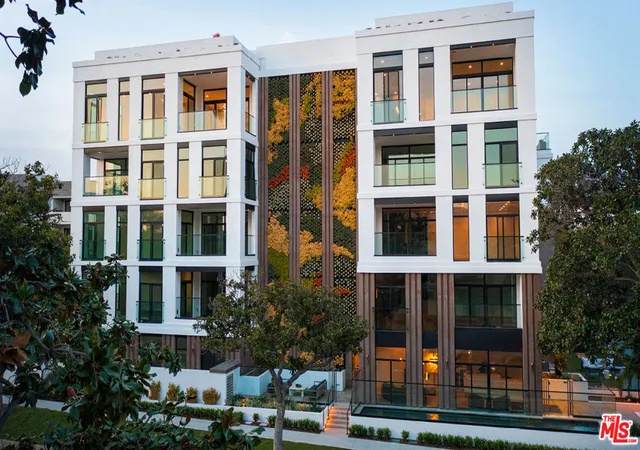 43rd image of 425 N Palm Dr #101, Beverly Hills, CA 90210 | MLS# 26839383