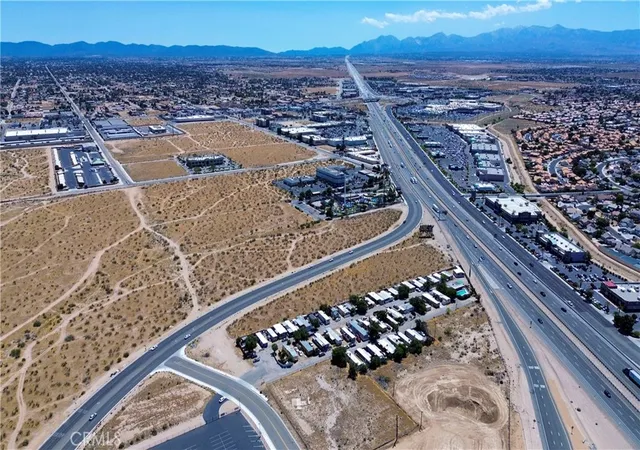 2nd image of 1 Mariposa Rd, Victorville, CA 92395 | MLS# IG26116251