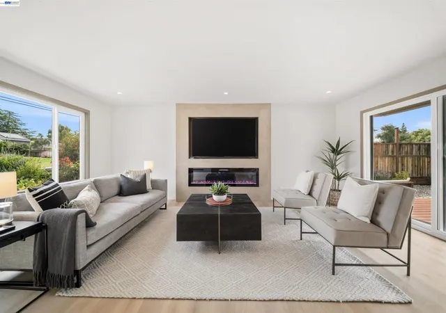 Photo 3 of Sale Pending at 9610 Belle Meade Dr, San Ramon, CA 94583 | MLS# 41136396 | Listing updated on 2026-09-30