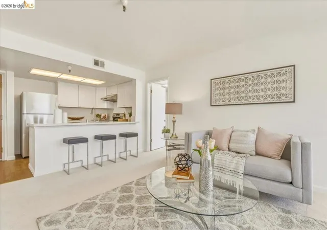 Listing Photo 5 - Condo for sale in building located at 545 Pierce St, Albany, CA 94706 - Unit #2313