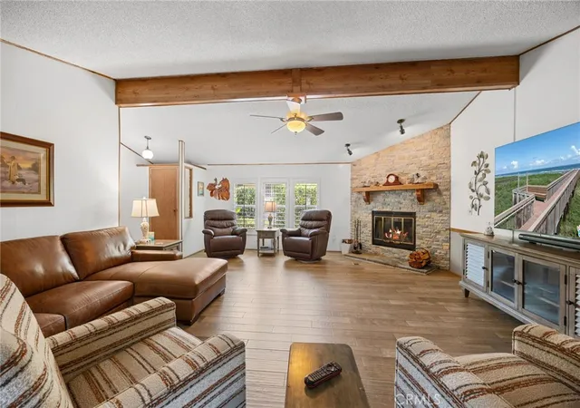 Photo 4 of Manufactured home for sale at 1474 Bishop Dr, Hemet, CA 92545 | MLS# SW26115714 | Listing updated on 2026-10-06