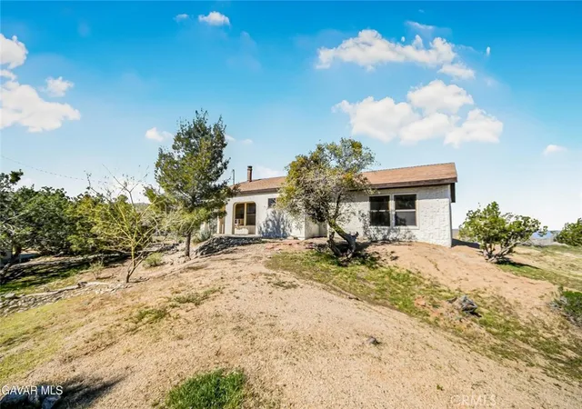 Homes for sale in Littlerock, CA | 31720 96th Street East, Littlerock, CA 93543 | MLS# SR26116508