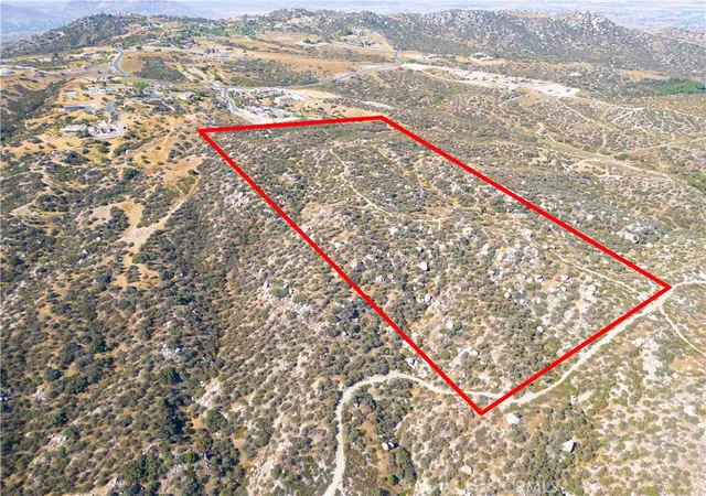 3rd image of 12 Venus Dr, Nuevo, CA 92567 | MLS# CV26104993