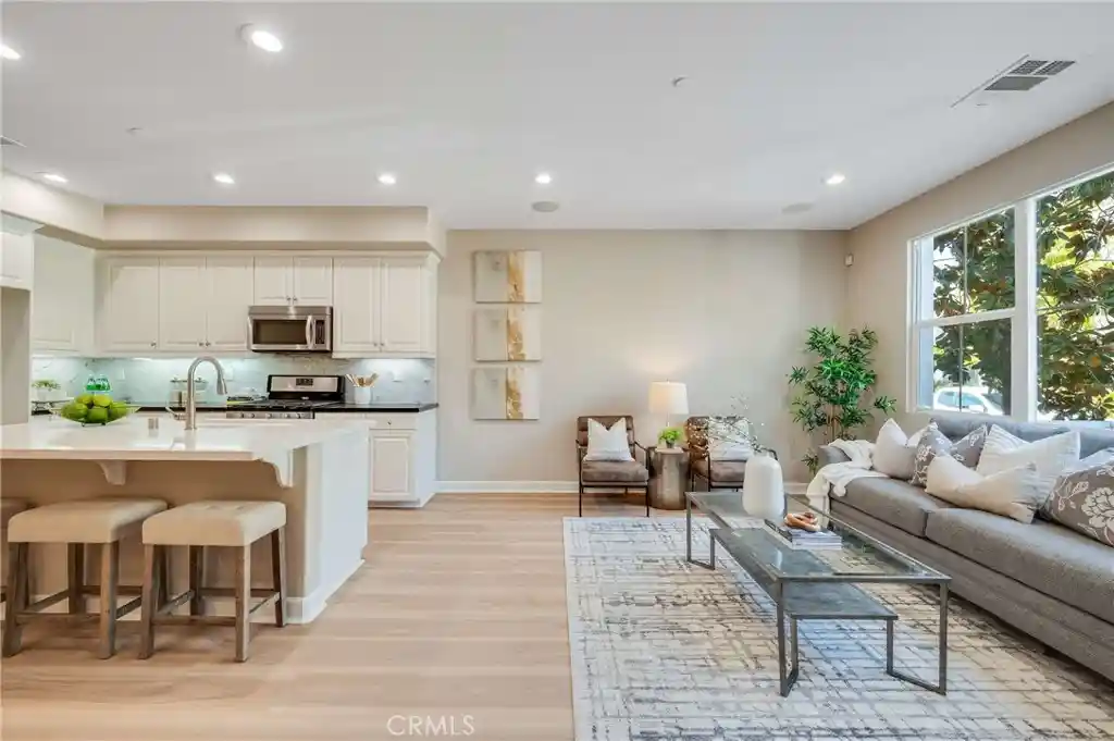 Listing Photo 1 - Condo for sale in 870 E Mountain Wy located at 870 E Mountain Wy, Azusa, CA 91702 - Unit 870 E Mountain Way