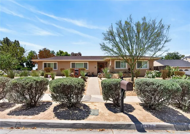 Homes for sale in Riverside, CA | 5323 Falkirk, Riverside, CA 92506 | MLS# IV26116342