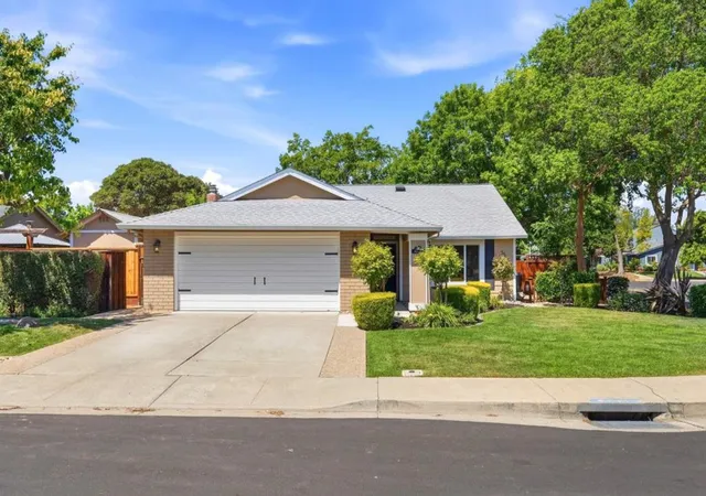 Homes for sale in Livermore, CA | 1780 Honeysuckle Rd, Livermore, CA 94551 | MLS# ML82044645