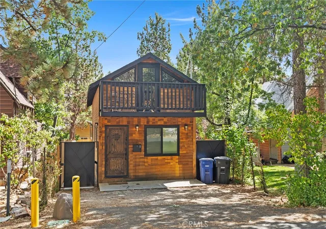 32nd image of 547 Holmes, Sugarloaf, CA 92386 | MLS# DW26116612