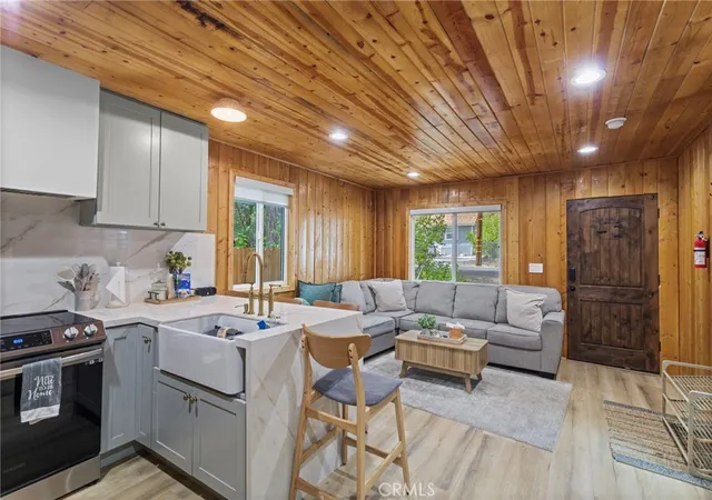 4th image of 547 Holmes, Sugarloaf, CA 92386 | MLS# DW26116612