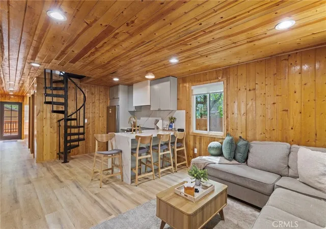 5th image of 547 Holmes, Sugarloaf, CA 92386 | MLS# DW26116612