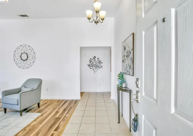 3rd image of 2076 Heartland Cir, Brentwood, CA 94513 | MLS# 41136431