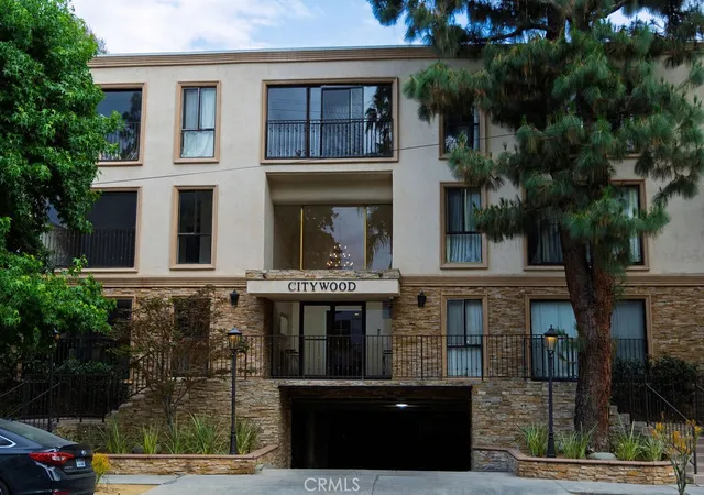Homes for sale in Sherman Oaks, CA | 15344 Weddington St #104, Sherman Oaks, CA 91411 | MLS# SR26115942
