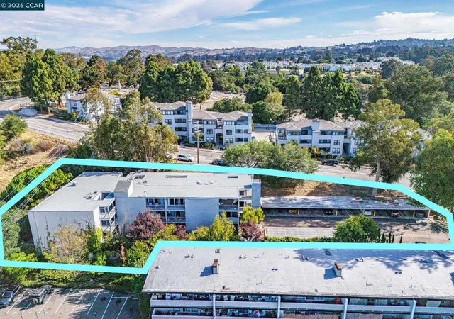 1st image of 944 Walpert St, Hayward, CA 94544 | MLS# 41136438