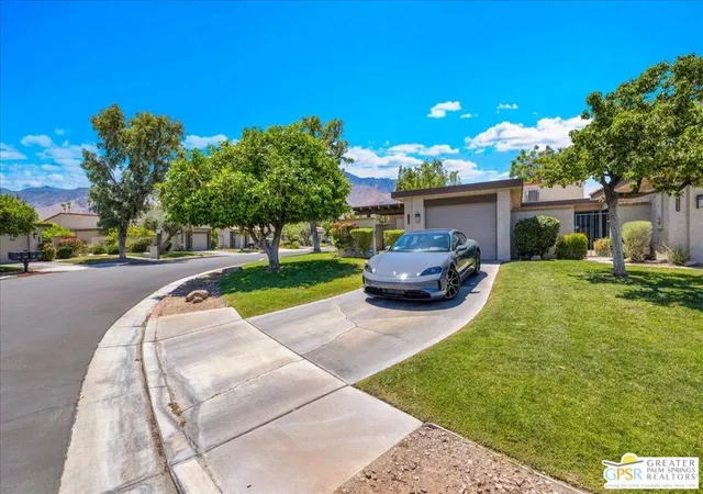 Photo 4 of Condo for sale at 1129 Trofeo Cir, Palm Springs, CA 92262 | MLS# 26838693PS | Listing updated on 2026-10-09