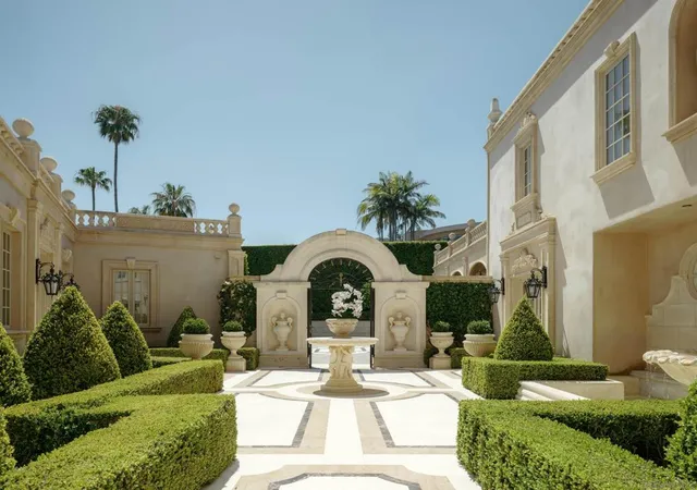 5th image of 1900 Spindrift Dr, La Jolla, CA 92037 | MLS# 260013034SD