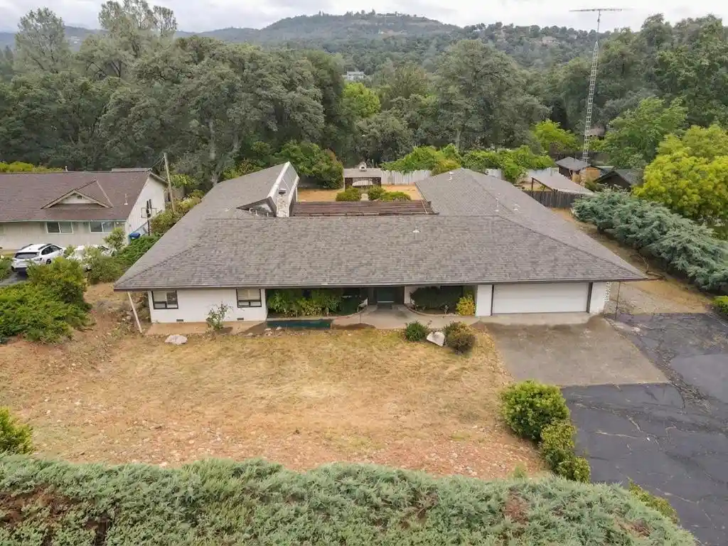 Single family home for sale at 20521 Upper Hillview Dr, Sonora, CA 95370 | MLS# ML82049052