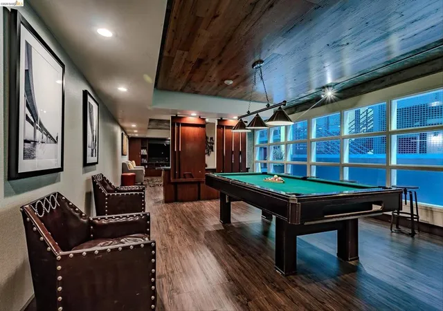 2nd image of 311 Oak St, Oakland, CA 94607