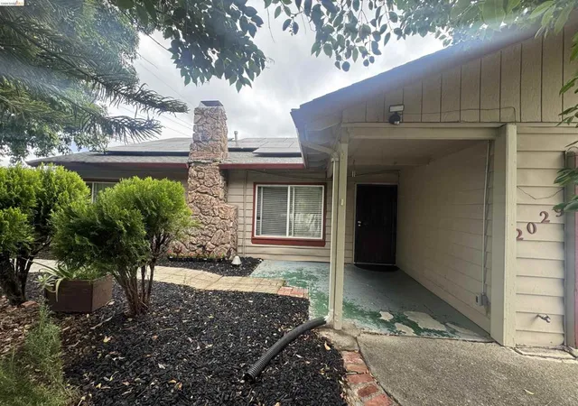 Homes for sale in Concord, CA | 2029 Highland Dr, Concord, CA 94520 | MLS# 41136468