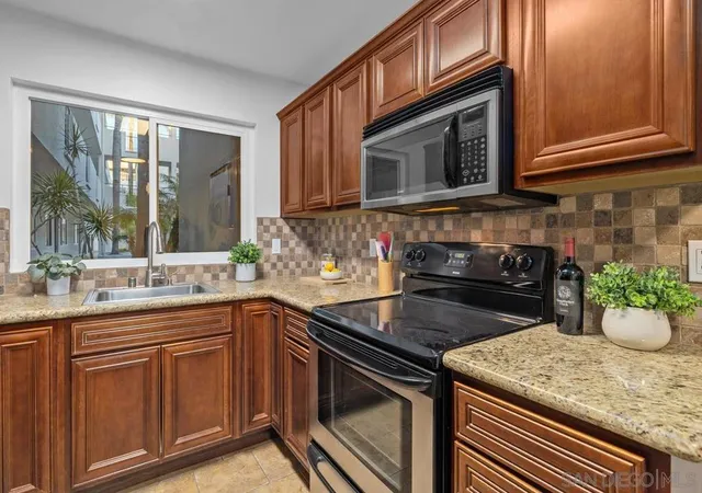 5th image of 1030 Robinson Ave #210, San Diego, CA 92103 | MLS# 260013043SD