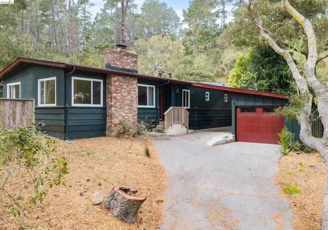 Single family home for sale at 249 Mar Vista Dr, Monterey, CA 93940 | MLS# 41136473 | Listing updated on 2026-10-09