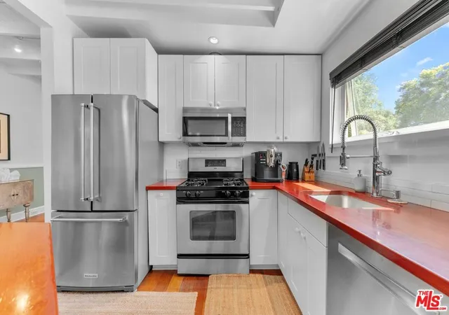 4th image of 11376 Matteson Ave, Los Angeles, CA 90066 | MLS# 26839495