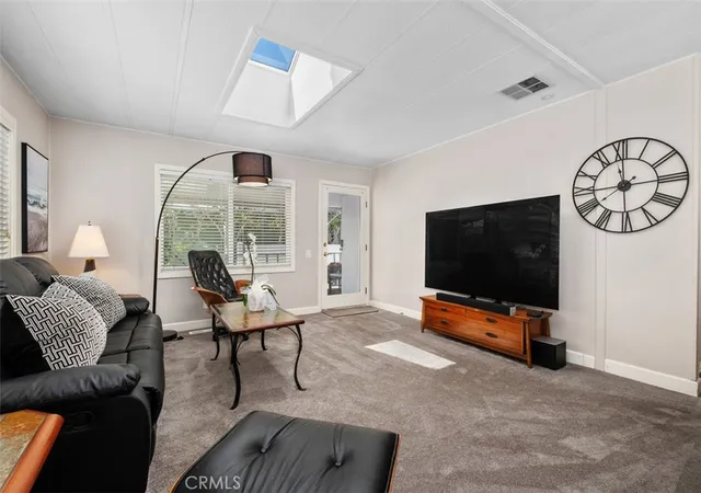 Photo 4 of Manufactured home for sale at 20701 Beach Blvd #285, Huntington Beach, CA 92648 | MLS# OC26116700 | Listing updated on 2026-09-17