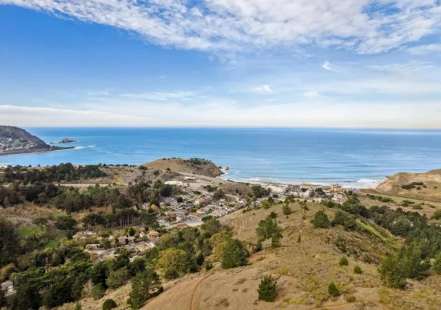 2nd image of 0 Calera, Pacifica, CA 94044 | MLS# ML82049079