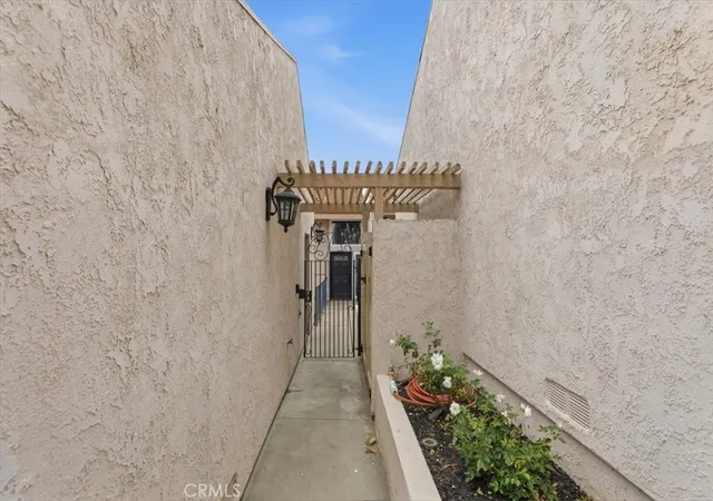 Homes for sale in Riverside, CA | 2272 El Capitan Dr, Riverside, CA 92506 | MLS# TR26101749